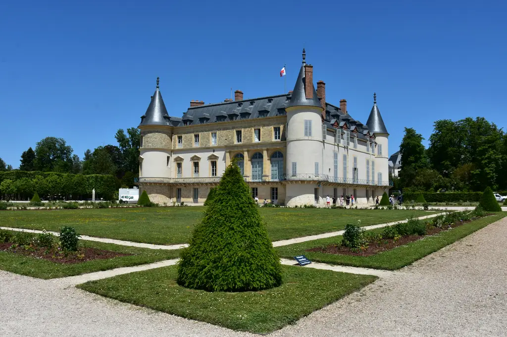 燒小說：台灣人對書本的狂熱執念